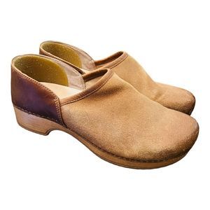 Dansko Brenna Tan Burnished Suede Clog Women's Size 40 (9-9.5 US) work wear
